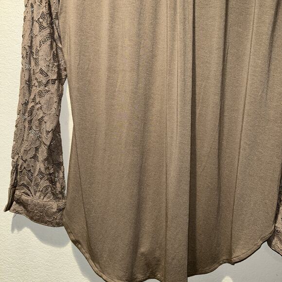 Chicos Blouse Womens Medium Taupe Lace Floral Feminine Romantic Button Up - Picture 10 of 11